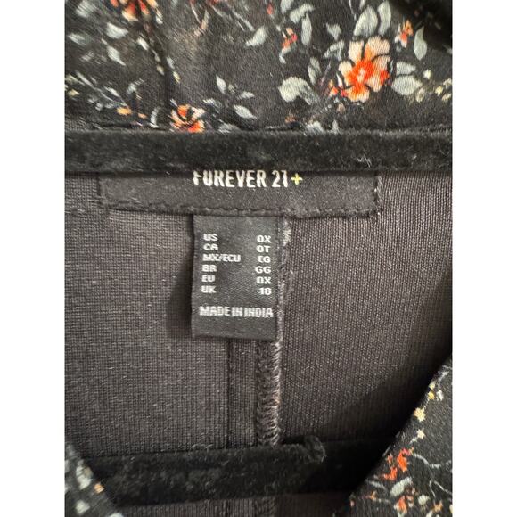 Forever 21 Tunic 0X Black Mini Floral Ditzy Print Ruffled Shoulder Boho - Picture 7 of 8